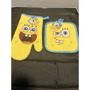 NWT Nickelodeon SpongeBob Squarepants Oven Mitt Lot Vibrant Yellow Iconic Cook